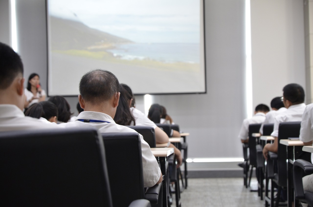 大学生暑假兼职，探索与成长的黄金时期